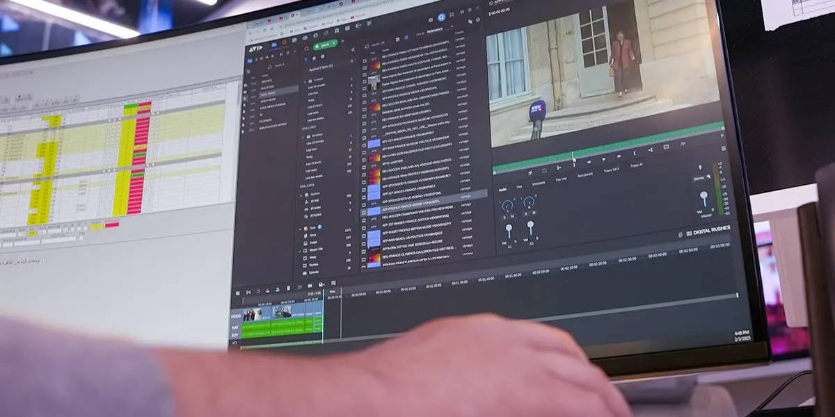 MediaCentral | Cloud UXでiNEWSをモニターし、ビデオ映像をレビューするプロデューサー